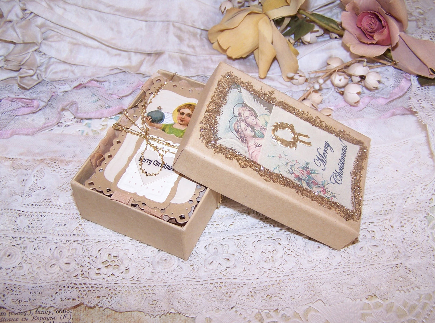 Mixed media Merry Christmas gift box with everything you need to make a terrific impression on the giftee! Perfect for a small item of jewelry.