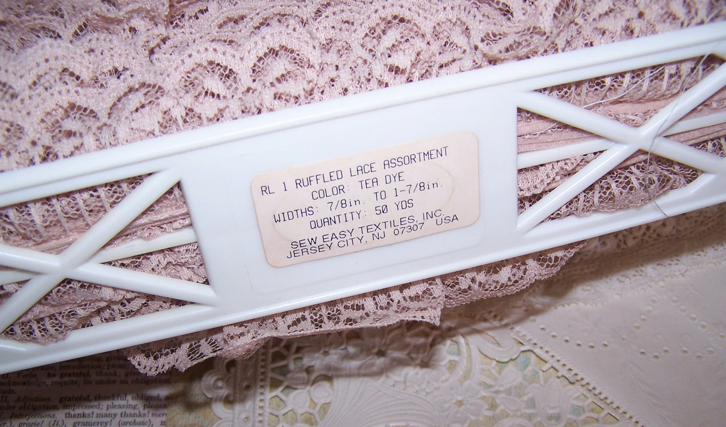 Tea Dyed Ruffled Lace - 5 Yards 1.5" Wide | Vintage Beige Trim