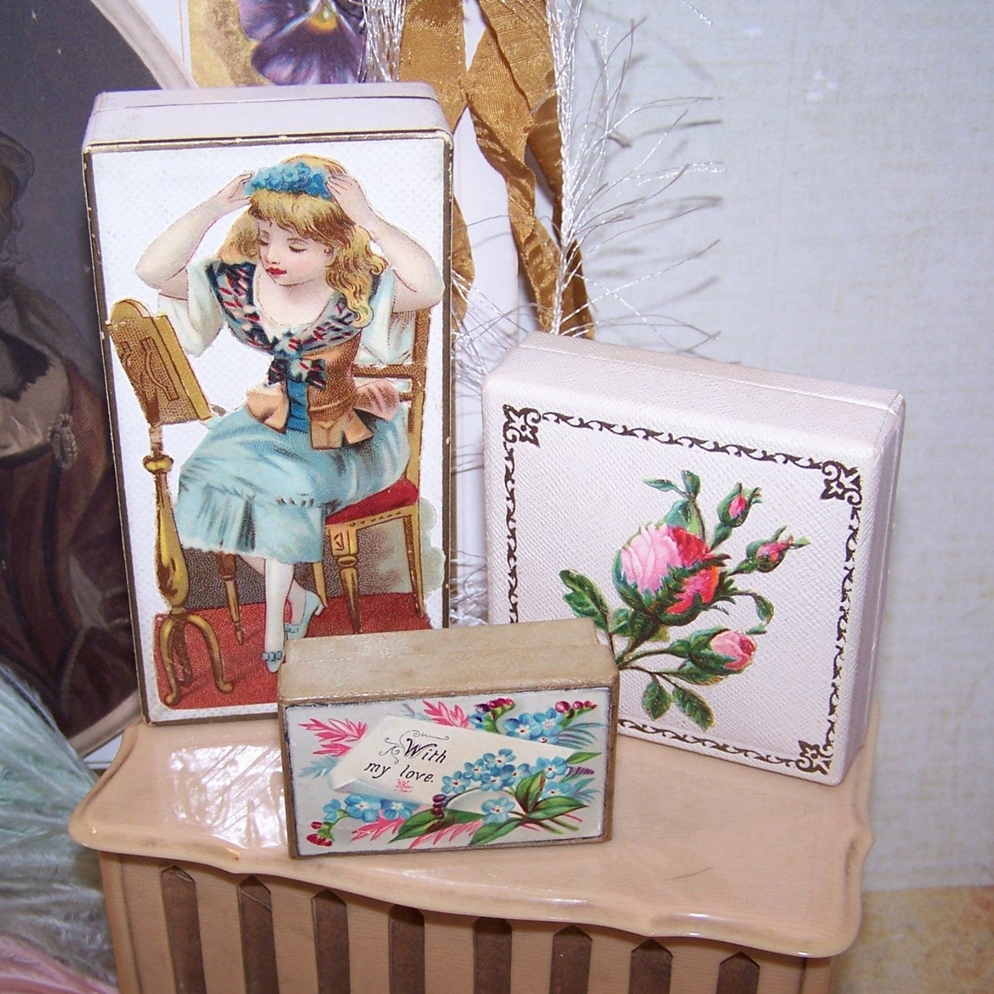 Antique Victorian Jewelry Box - Lady at Her Toilette
