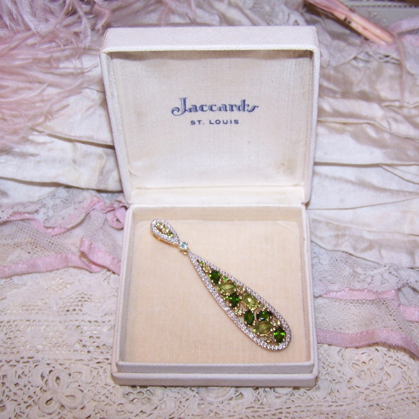 Cream Silk/Velvet Jewelry Box for Pin Brooch - Jaccards St Louis MO | Pink Roses Top