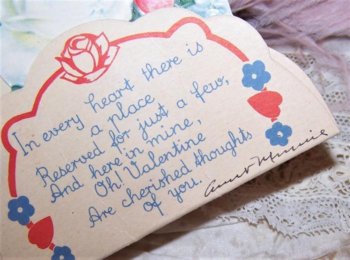 Honeycomb Fold Down Valentines Day Card | Little Girl Carrying Flowers