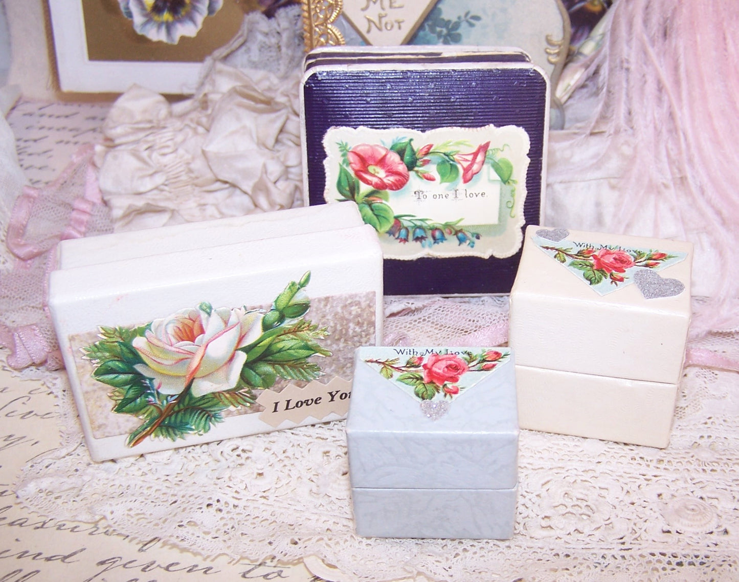 Upcycled Paper Gift Box for Jewelry - White Rose | I LOVE YOU