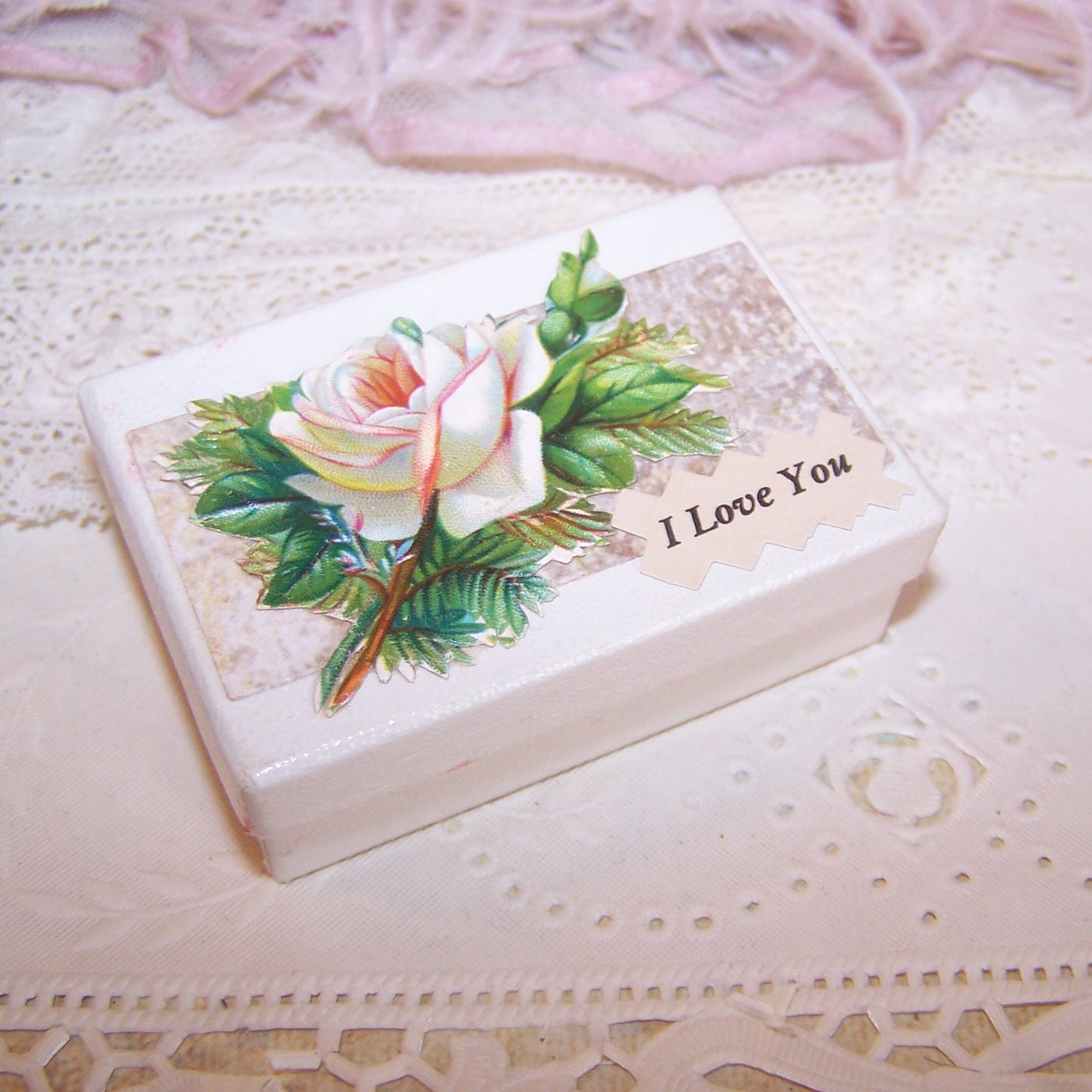 Upcycled Paper Gift Box for Jewelry - White Rose | I LOVE YOU