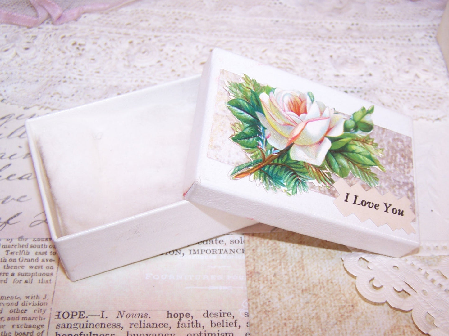Upcycled Paper Gift Box for Jewelry - White Rose | I LOVE YOU