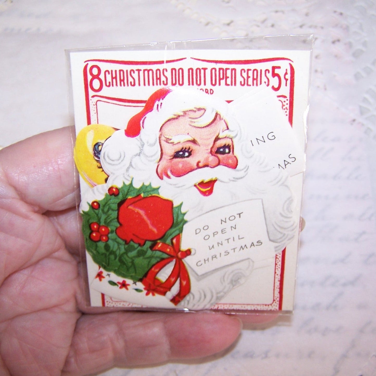 Pack of 8 "Do Not Open" Christmas Seals - 2 Designs / Santa and Little Girl