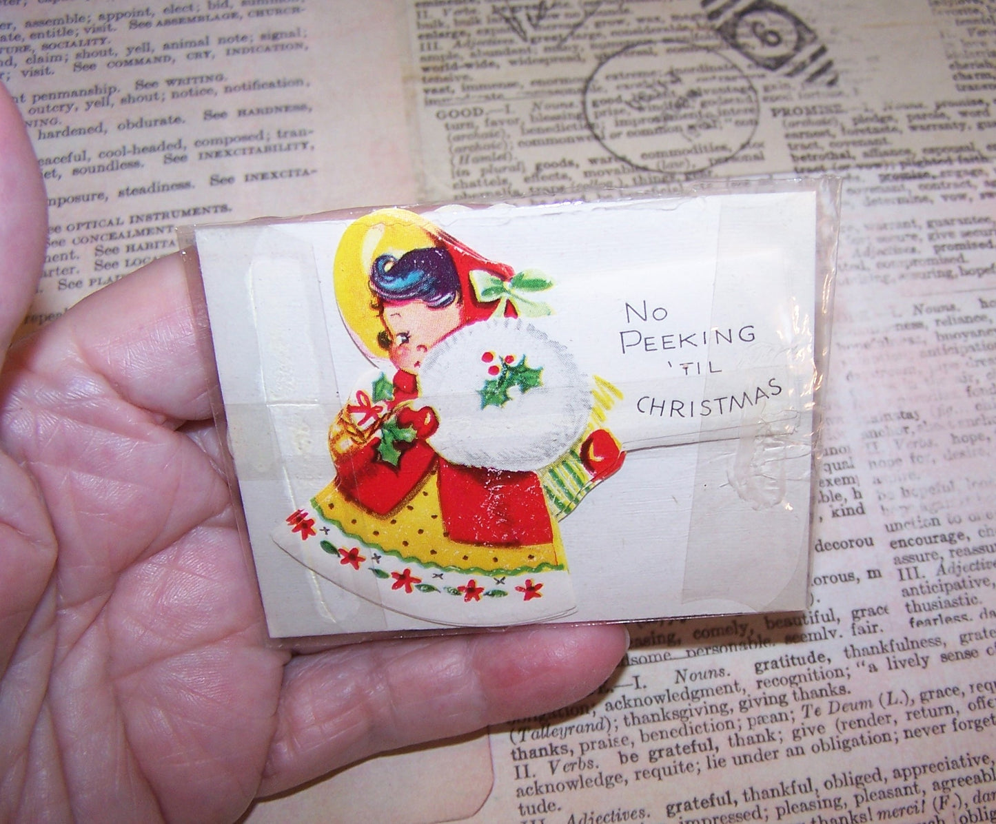 Pack of 8 "Do Not Open" Christmas Seals - 2 Designs / Santa and Little Girl