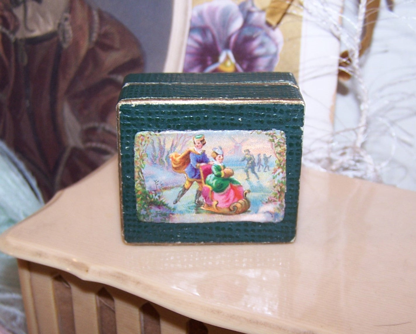 Antique Made in italy Italian Jewelry / Trinket / Display Box - Ice Skating Scene