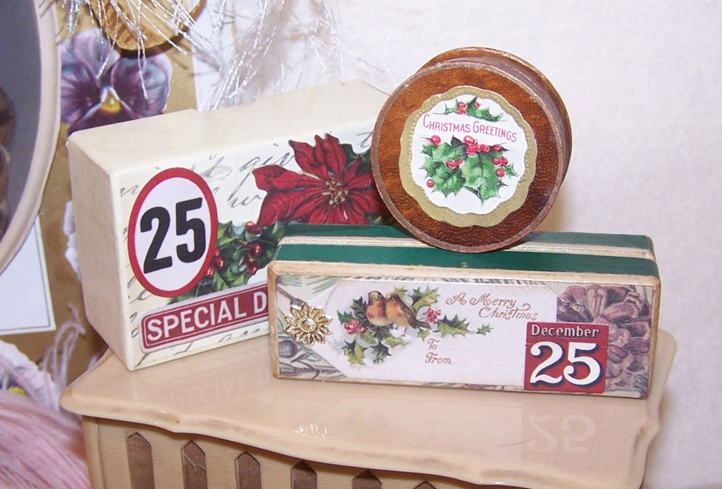 Antique Victorian Jewelry Box - Christmas Greetings