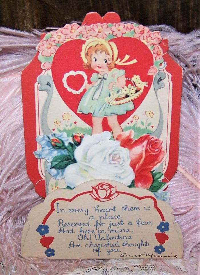 1920s Fold Down Honeycomb Valentines Day Card | Little Girl Carrying Flowers