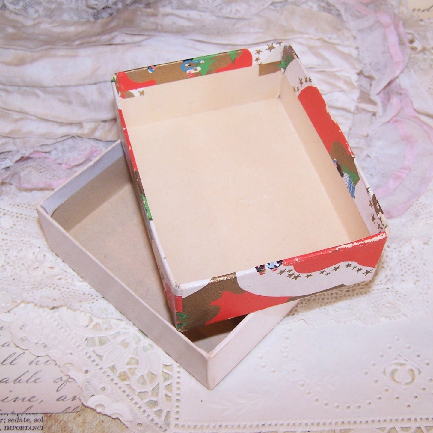 ART DECO Gift Box for Christmas - Santa Claus and His Reindeer
