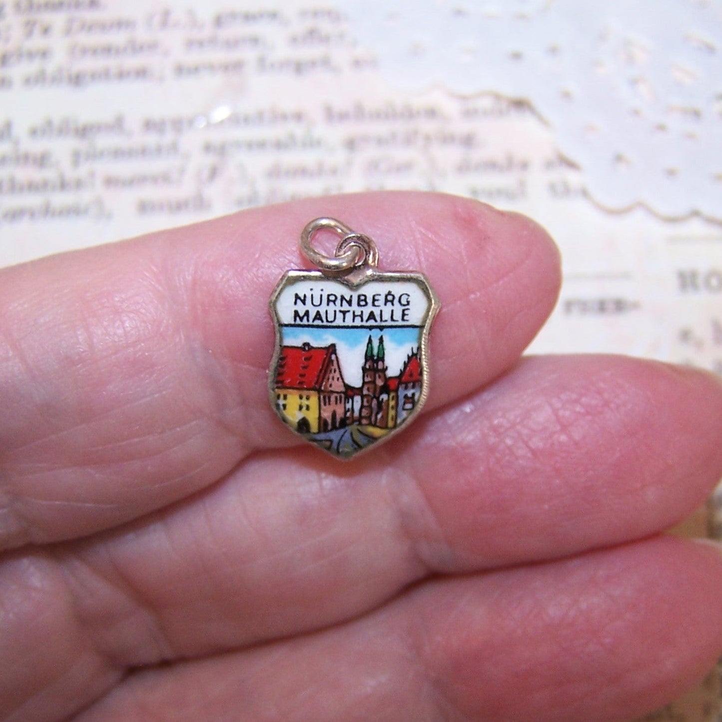 REU 800 Silver Enamel Travel Shield Charm - Nurnberg Mauthalle