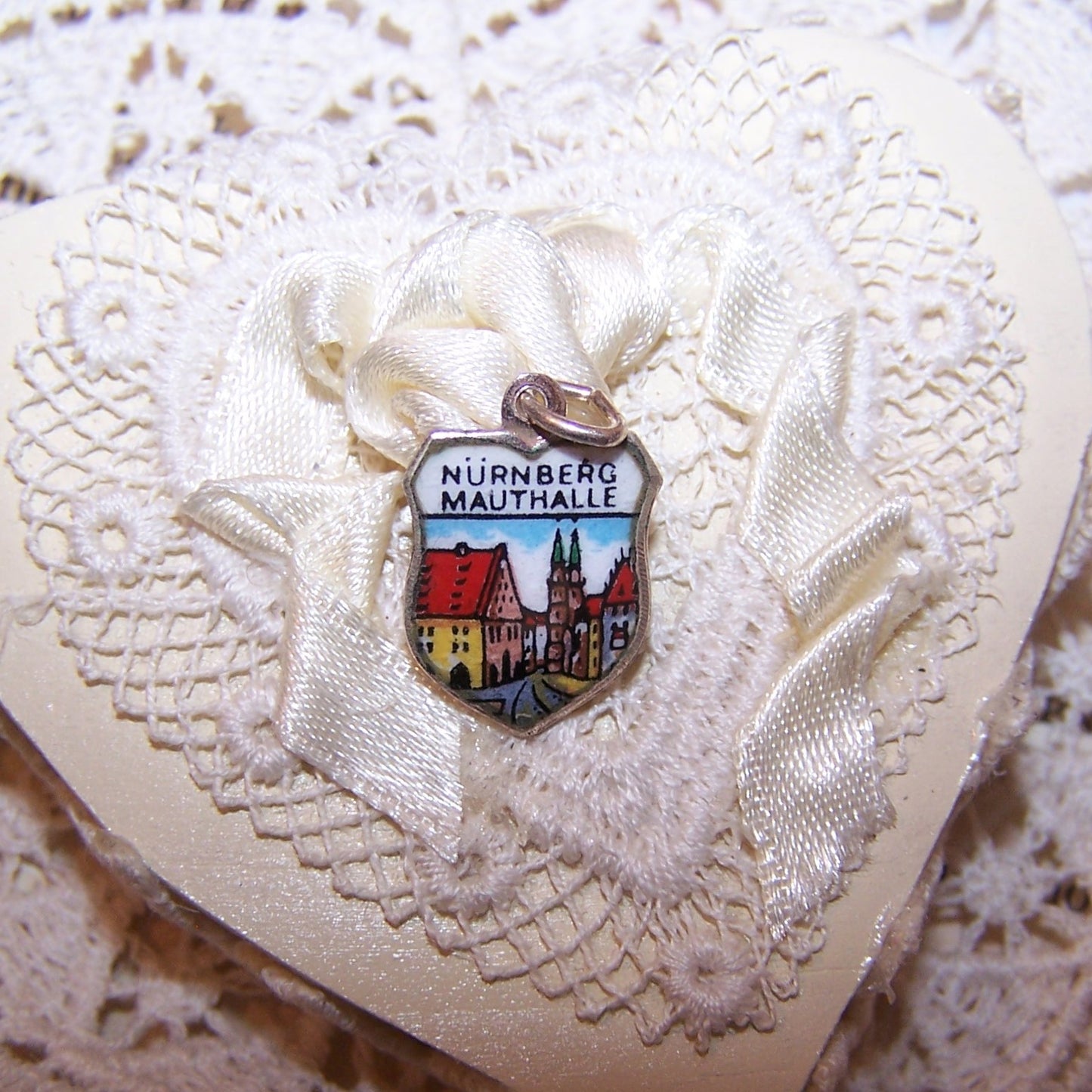 REU 800 Silver Enamel Travel Shield Charm - Nurnberg Mauthalle
