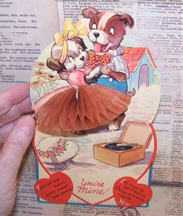 Made in USA 1940s Honeycomb Valentines Day Card | 2 Puppies Dancing