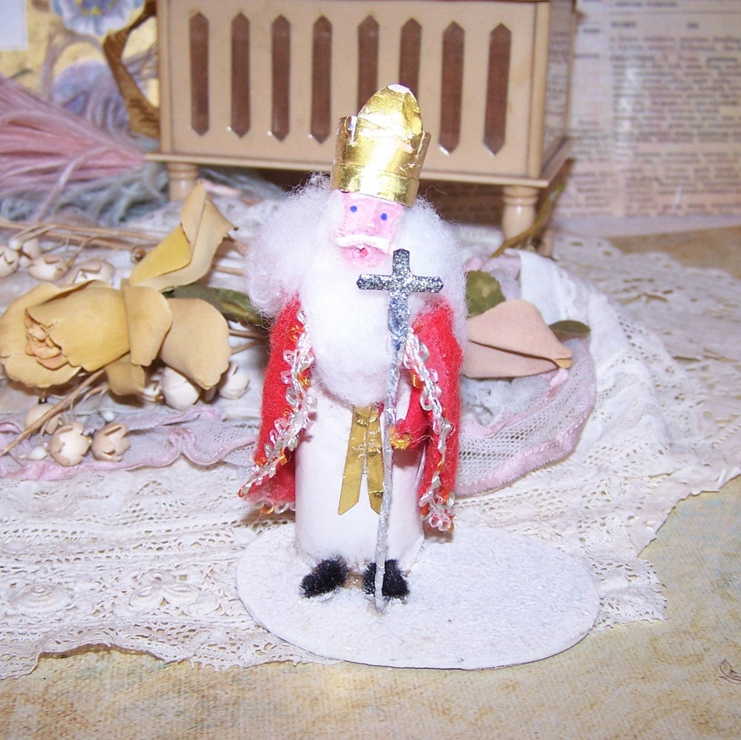 Japan Clay Face Father Christmas Pere Noel Saint Nicholas Mantel Decoration