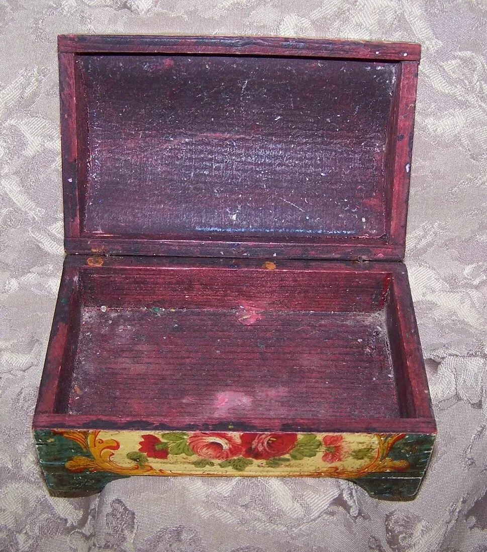 Italian Tole Handpainted Wood Box - Flower Floral Decoration